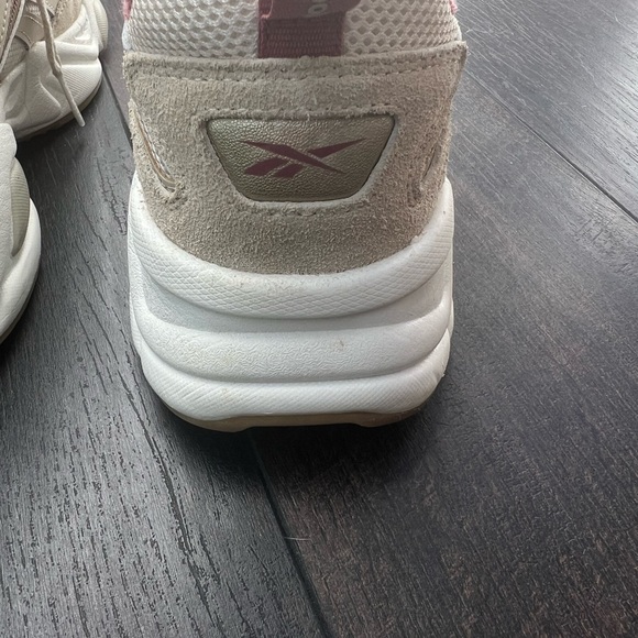 Reebok Royal Charge Running Shoes (size 7.5 W) - Picture 11 of 11